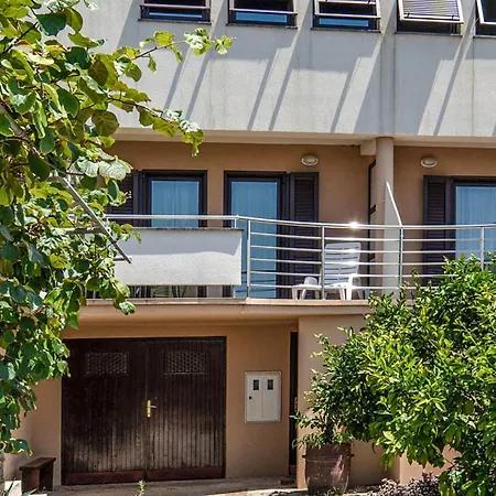 Cozy In With Wifi Apartman Zadar